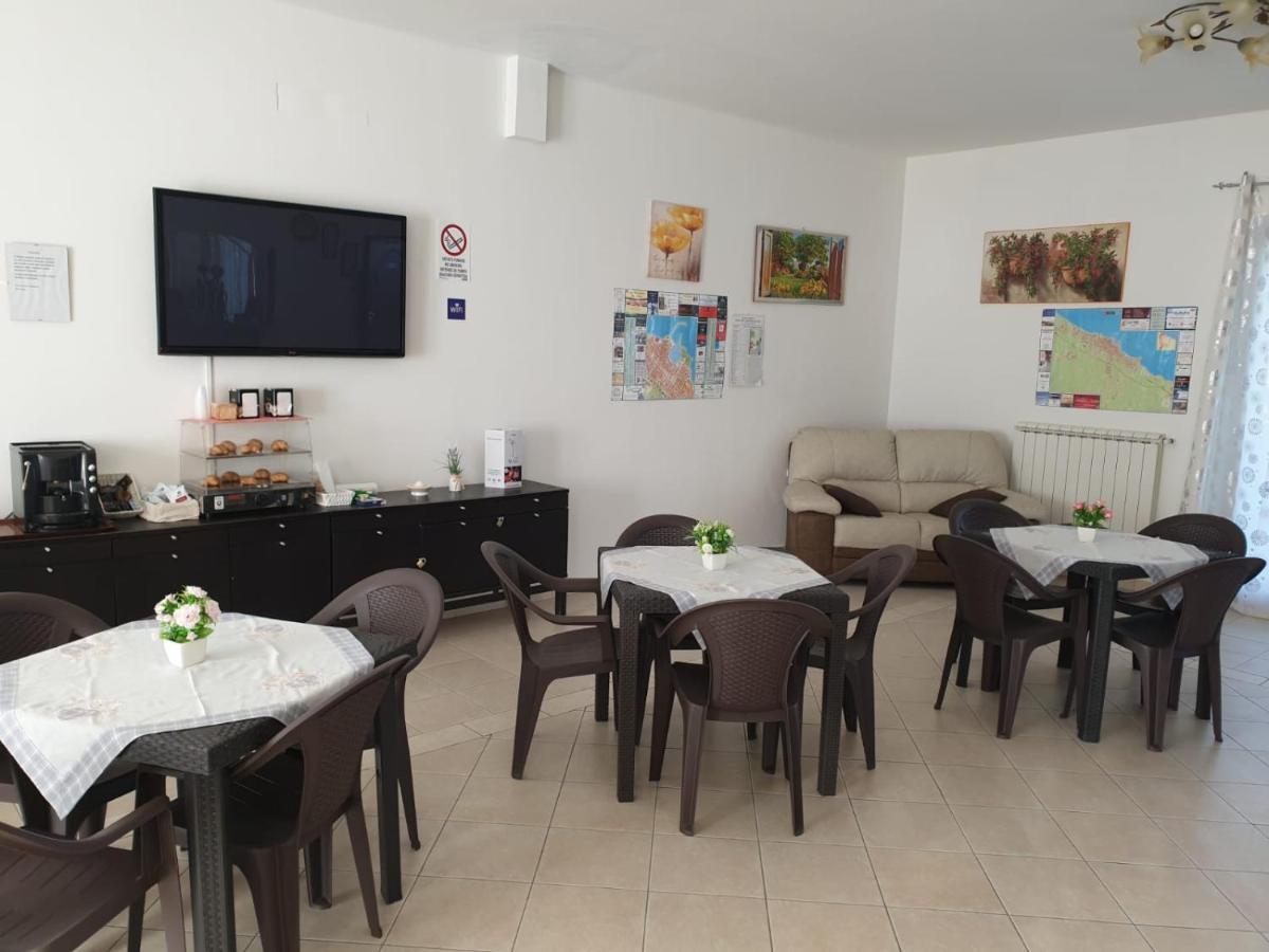Bed And Breakfast Villa Fatima Trani Exterior foto